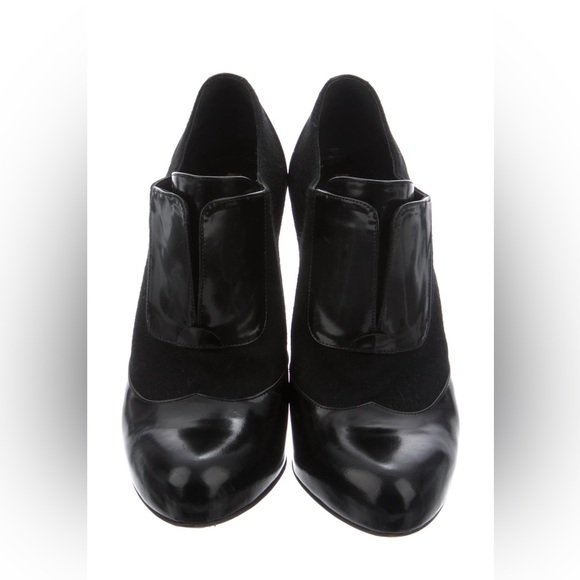 Beautiful Fendi booties perfect for any occasion! - Picture 2 of 8